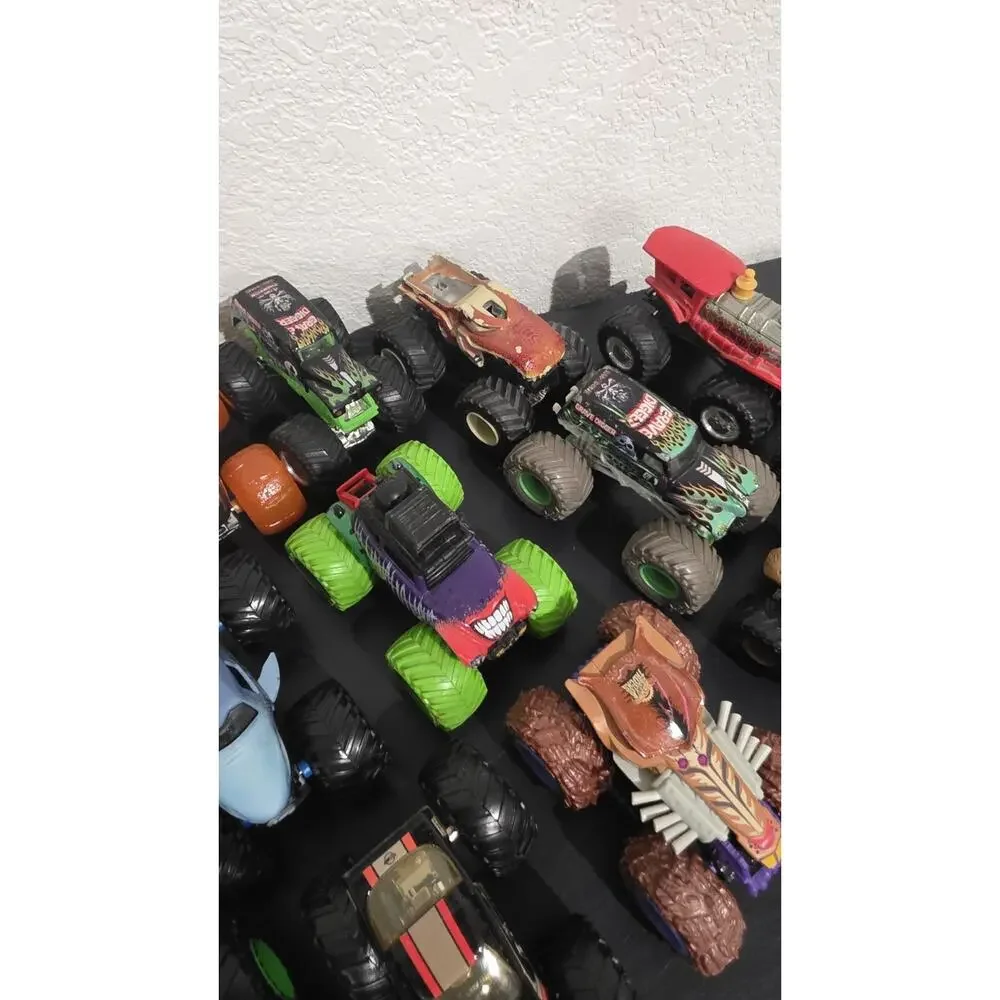 Hot Wheels & Monster Jam Monster Trucks Lot of 20